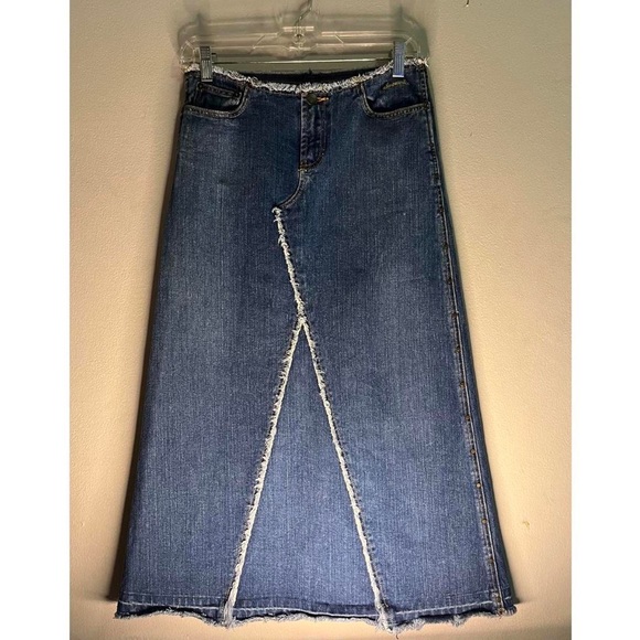 Y2K Abercrombie & Fitch Frayed Skirt - Picture 5 of 5